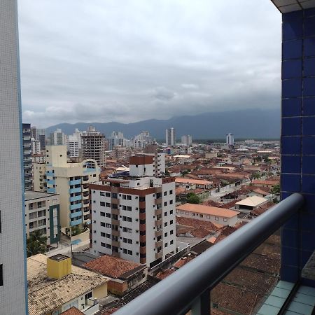 Belo Apartamento Com Vistas Para O Mar - Pe Na Areia - Churrasqueira Na Varanda برايا جراندي المظهر الخارجي الصورة