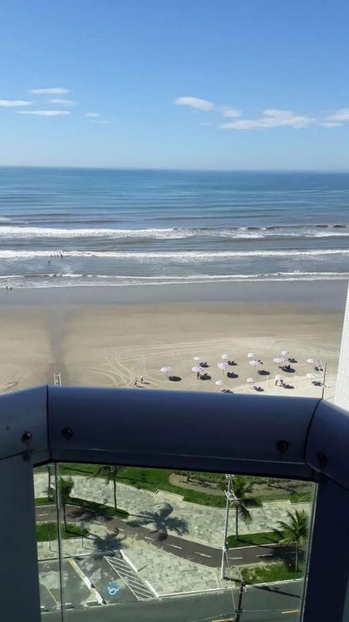 Belo Apartamento Com Vistas Para O Mar - Pe Na Areia - Churrasqueira Na Varanda برايا جراندي المظهر الخارجي الصورة
