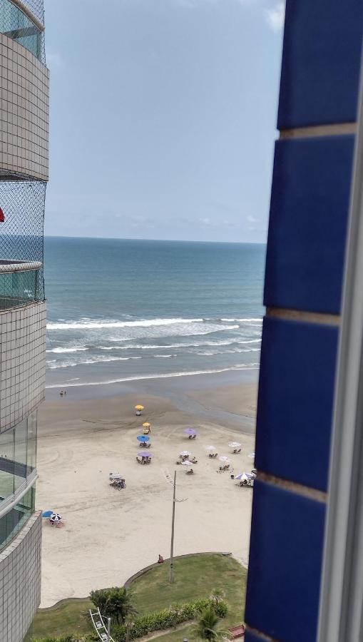 Belo Apartamento Com Vistas Para O Mar - Pe Na Areia - Churrasqueira Na Varanda برايا جراندي المظهر الخارجي الصورة