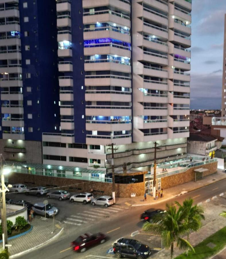 Belo Apartamento Com Vistas Para O Mar - Pe Na Areia - Churrasqueira Na Varanda برايا جراندي المظهر الخارجي الصورة