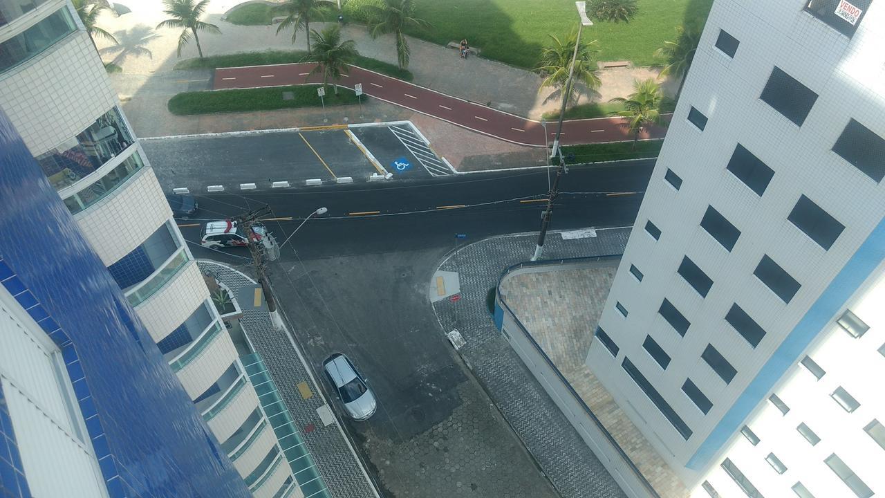Belo Apartamento Com Vistas Para O Mar - Pe Na Areia - Churrasqueira Na Varanda برايا جراندي المظهر الخارجي الصورة