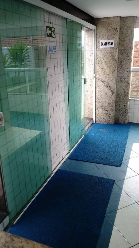 Belo Apartamento Com Vistas Para O Mar - Pe Na Areia - Churrasqueira Na Varanda برايا جراندي المظهر الخارجي الصورة
